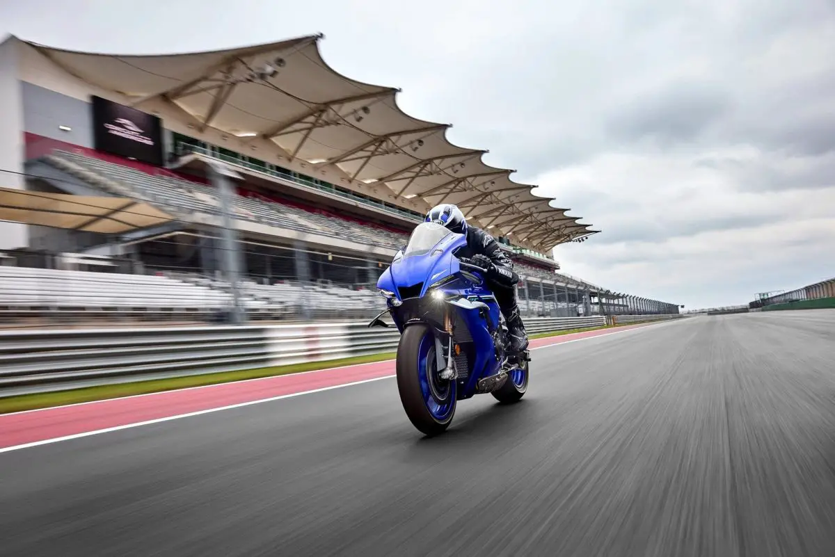 2025 Yamaha YZF-R1