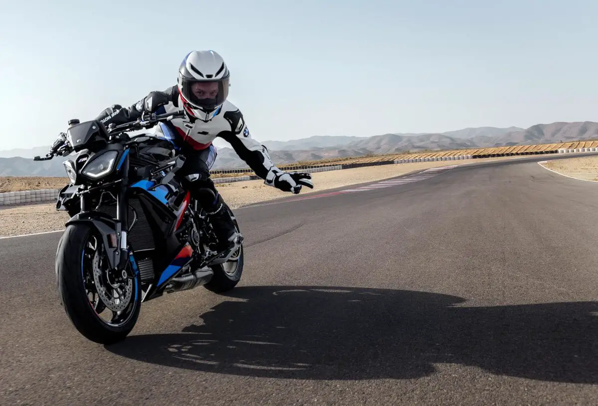 2025 BMW M1000R
