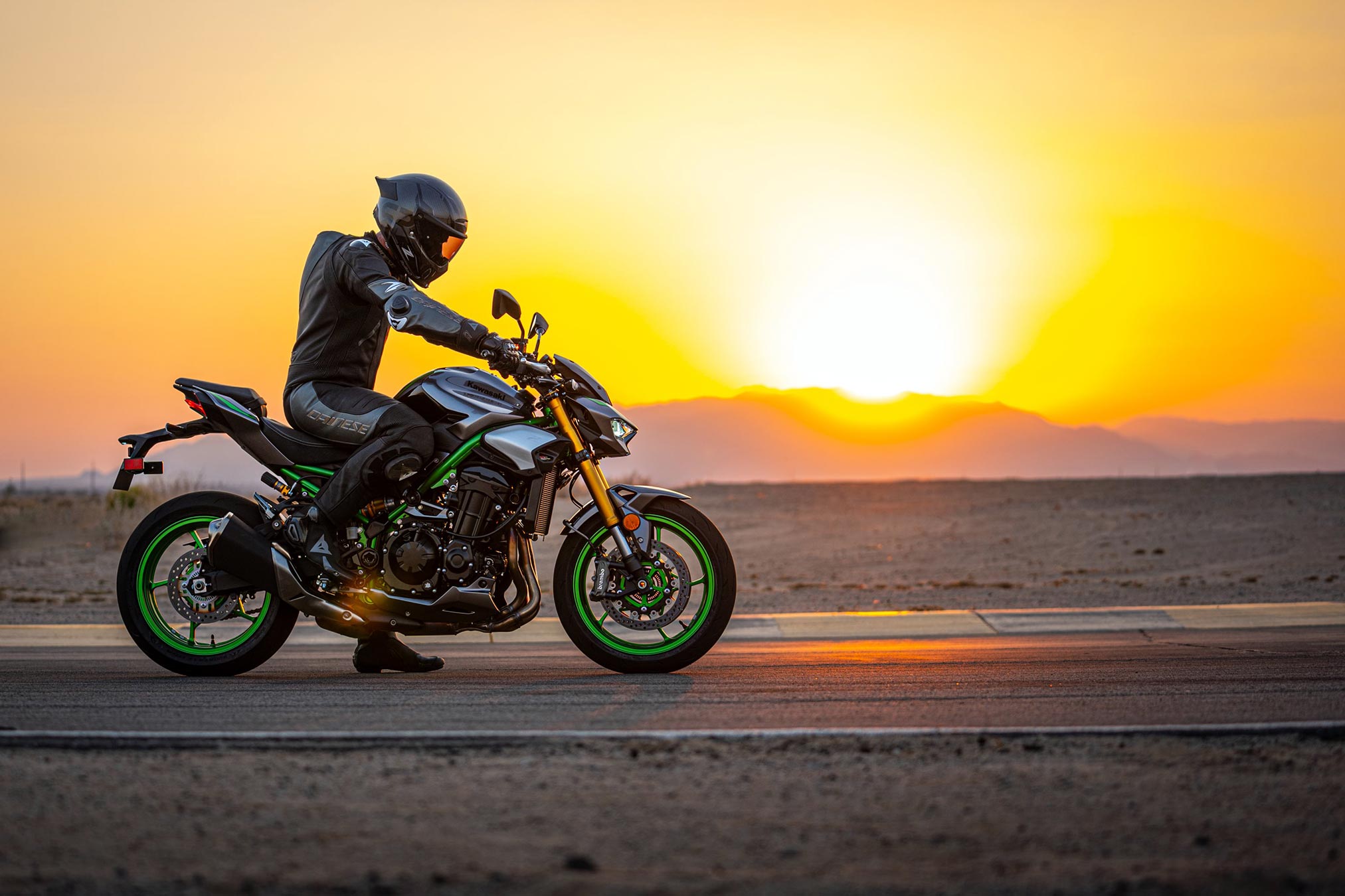 2025 Kawasaki Z900SE ABS Review • Total Motorcycle