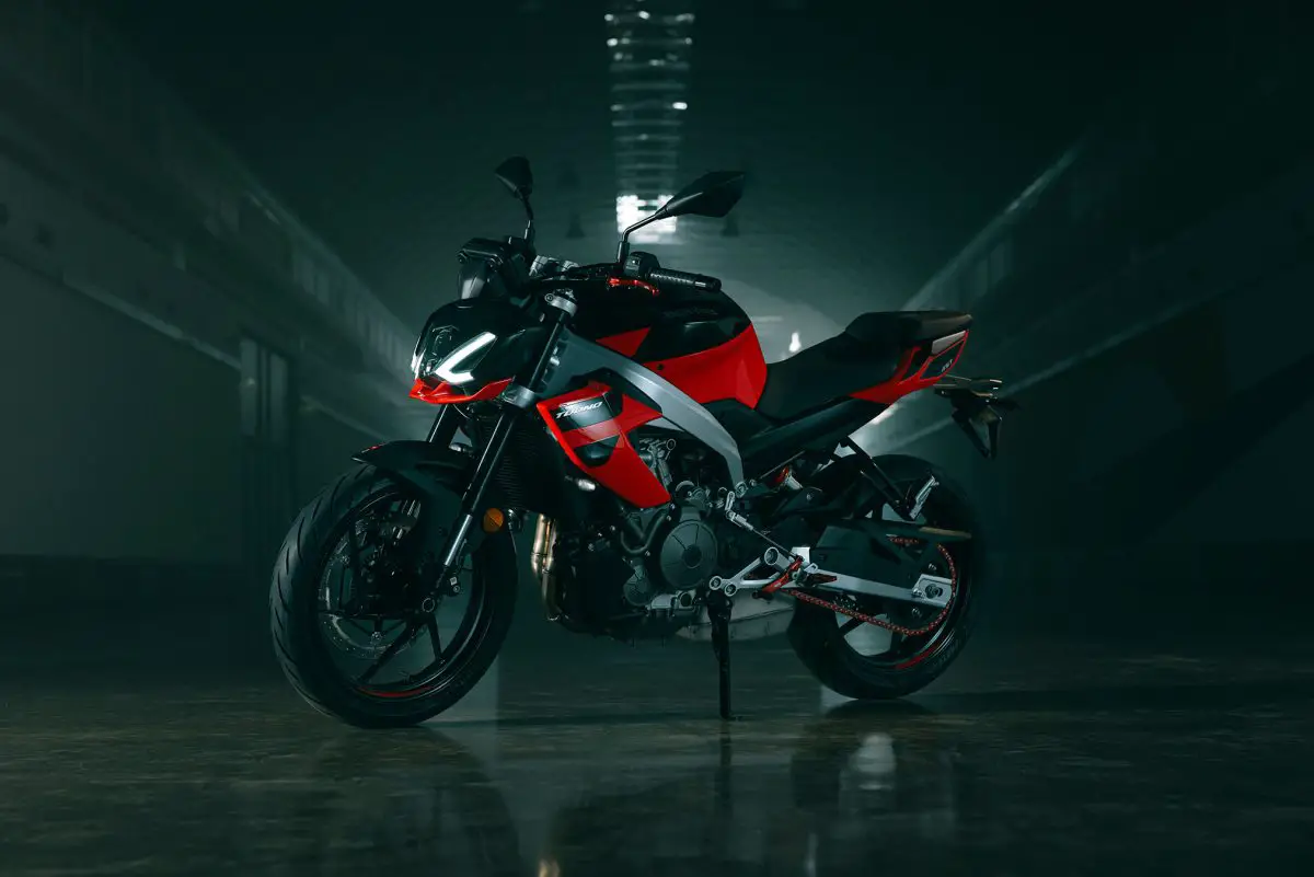 2025 Aprilia Tuono 457
