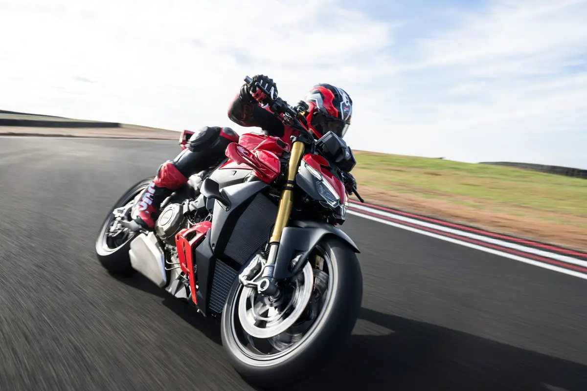 2025 Ducati Streetfighter V4S