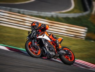 2025 KTM 990 Duke R