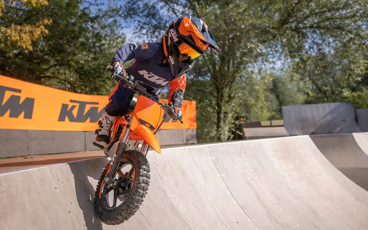 2025 KTM SX-E2