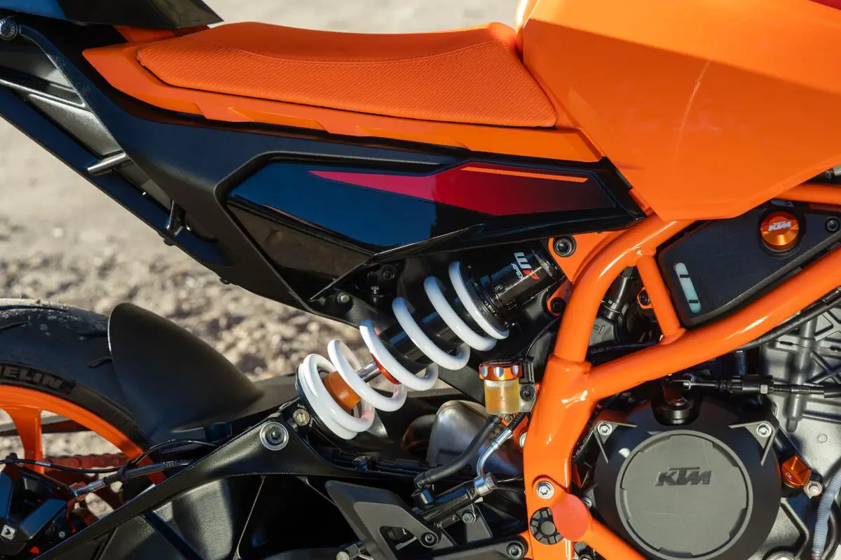 2025 KTM 390 Duke