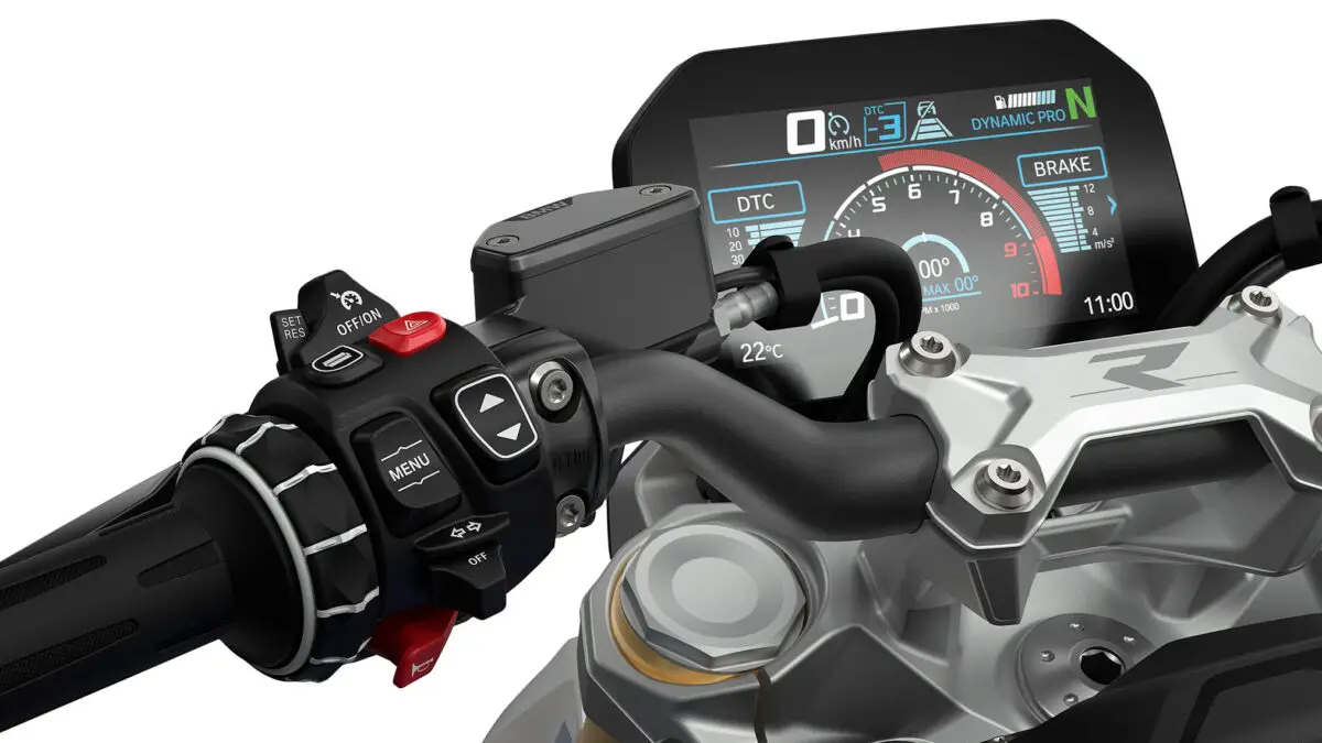 2026 BMW R1300R