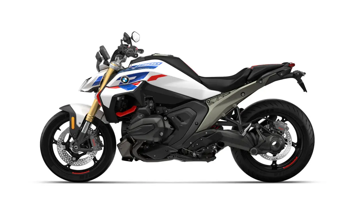 2026 BMW R1300R