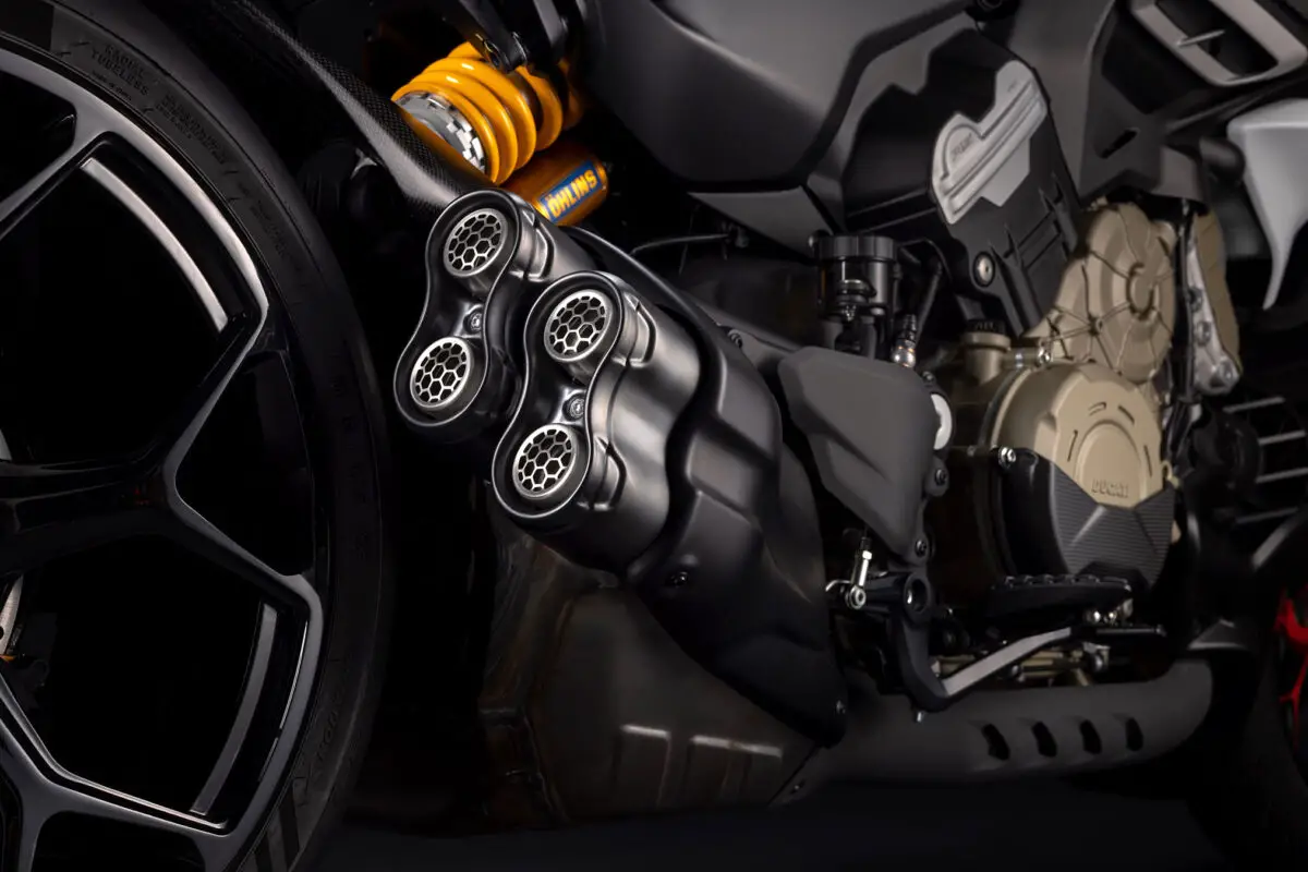 2026 Ducati Diavel V4 RS