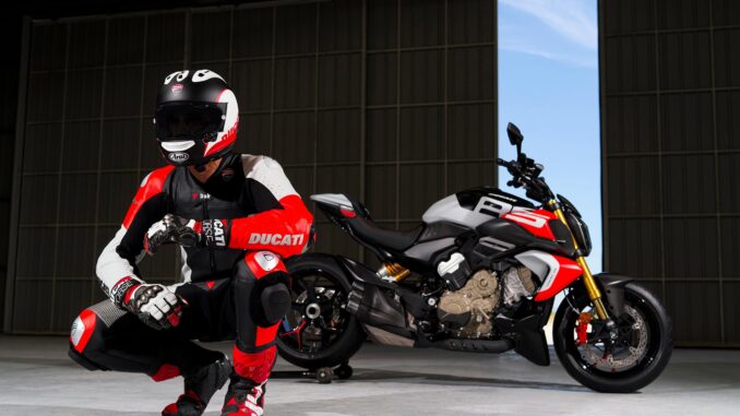 2026 Ducati Diavel V4 RS