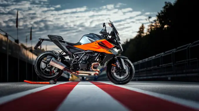 2026 KTM 1390 Super Duke GT
