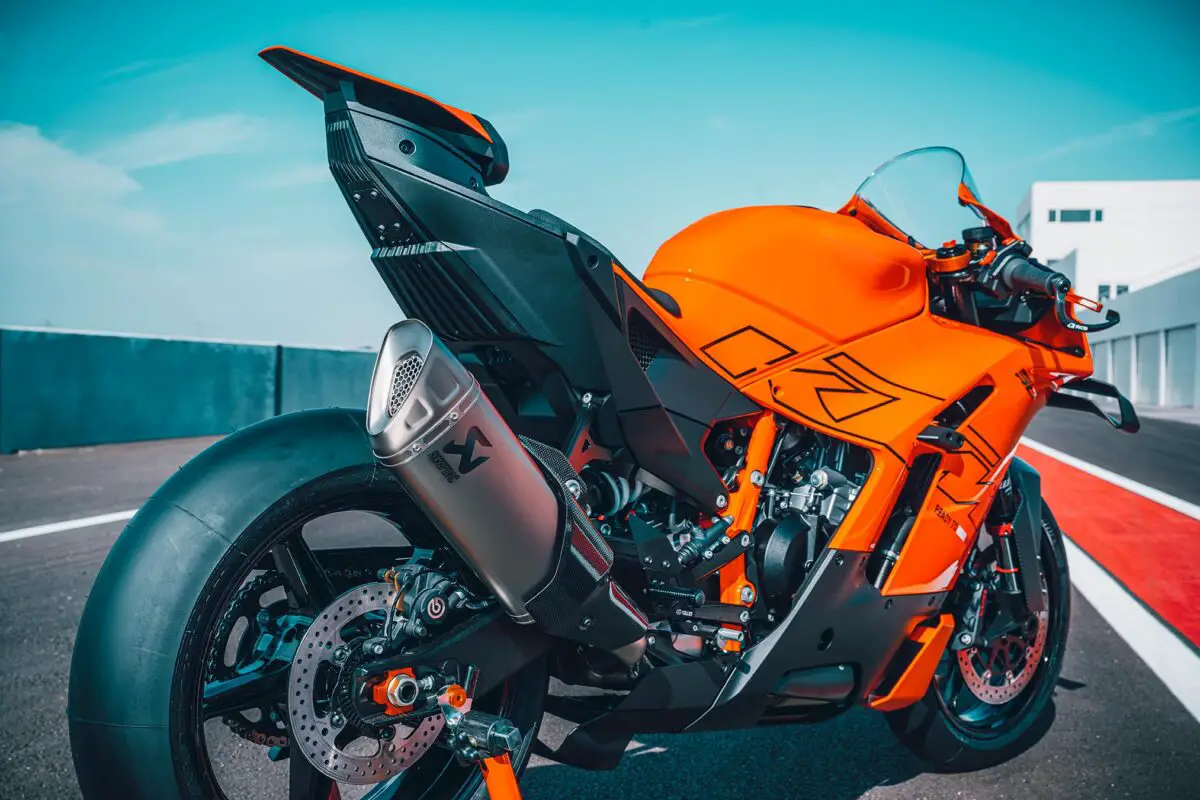 2026 KTM 990 RC R