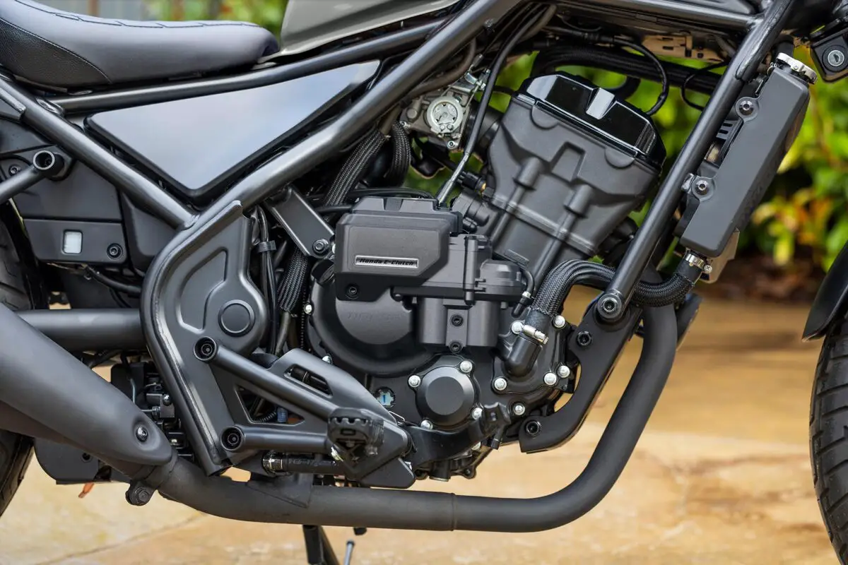 2025 Honda Rebel 300 E-Clutch