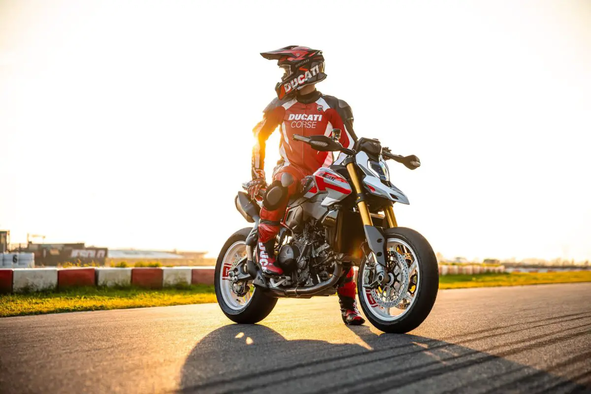 2026 Ducati Hypermotard v2 SP