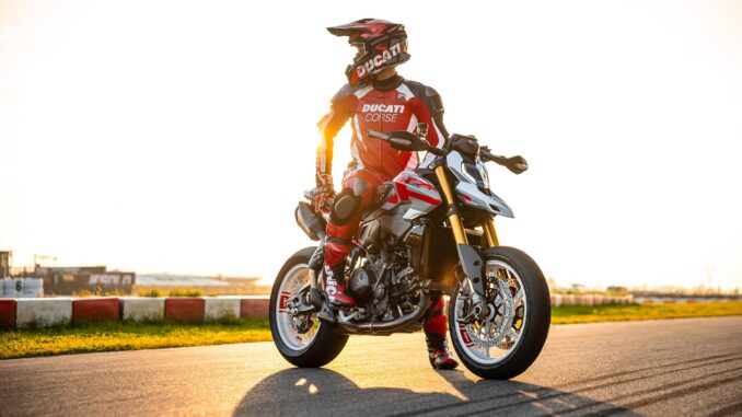 2026 Ducati Hypermotard v2 SP