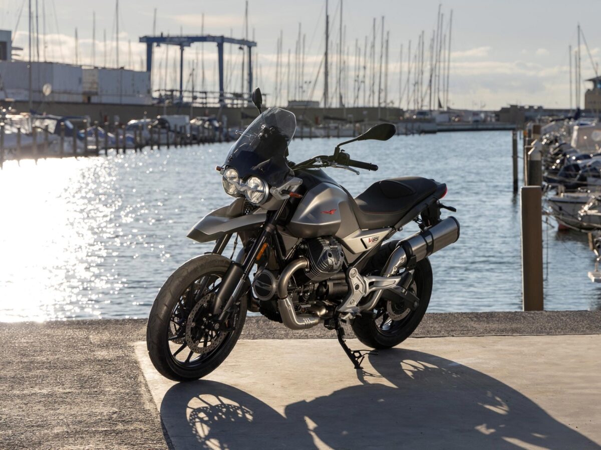 2026 Moto Guzzi V85 Strada
