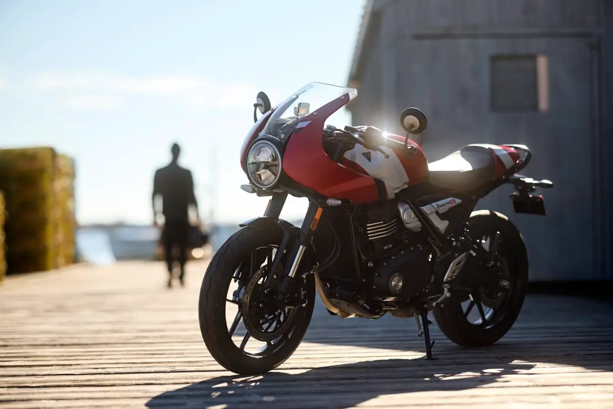 2026 Triumph Thruxton 400