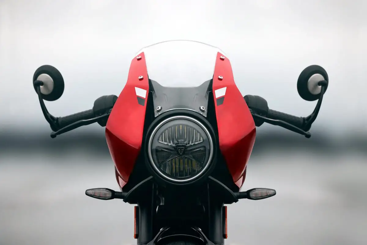 2026 Triumph Thruxton 400