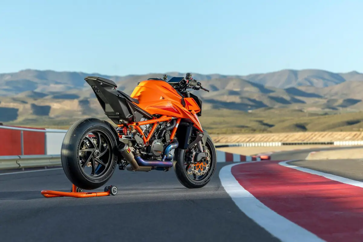 2026 KTM 1390 Super Duke R