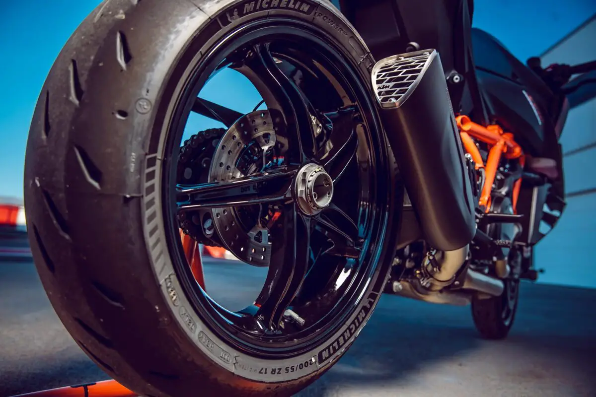 2026 KTM 1390 Super Duke R