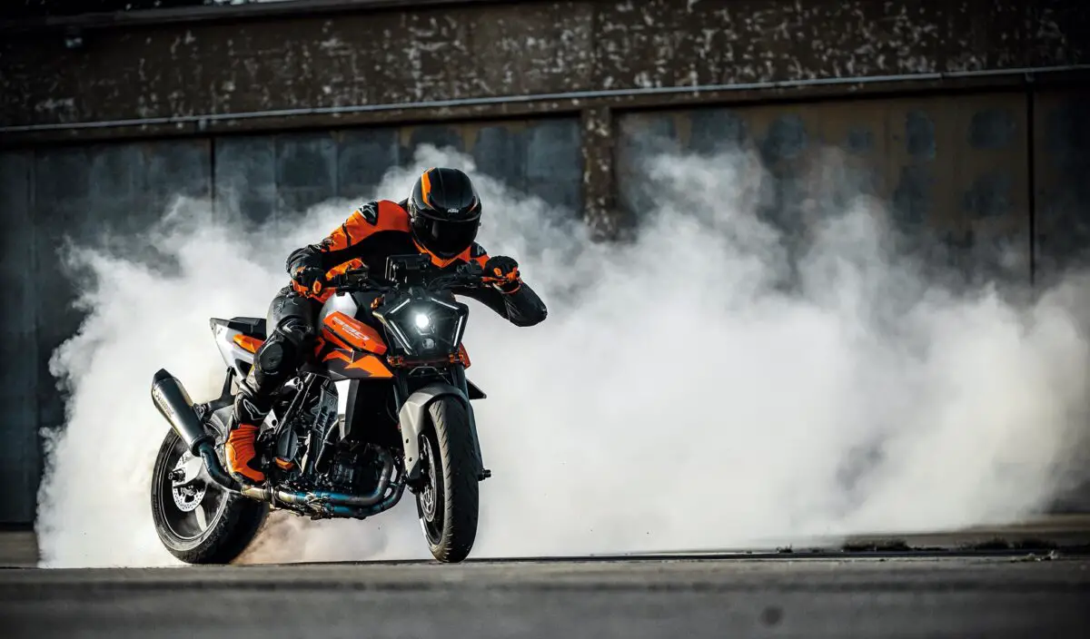 2026 KTM 990 Duke