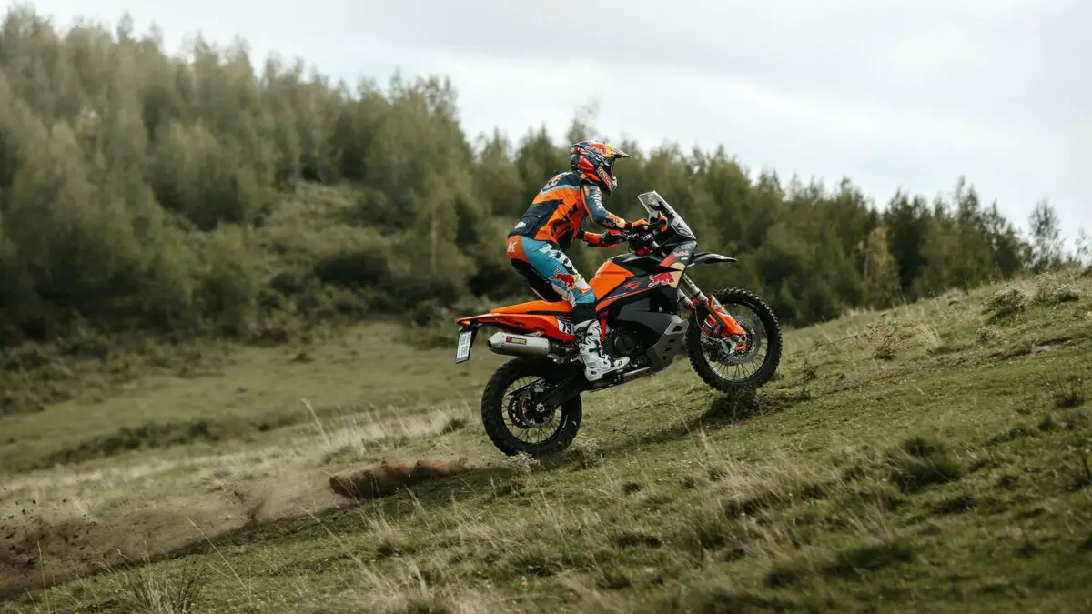2027 KTM 890 Adventure R Rally