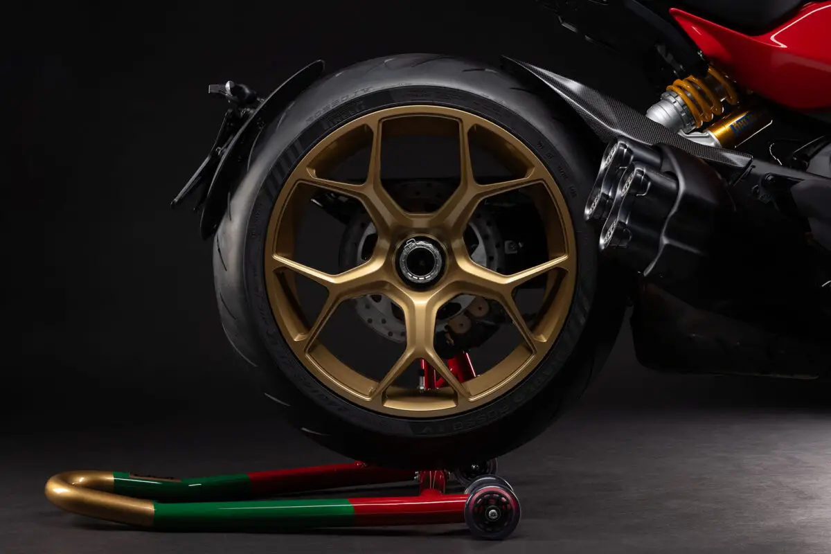 2027 Ducati Diavel V4 100