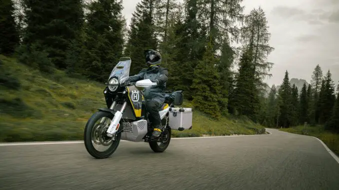 2027 Husqvarna 901 Expedition