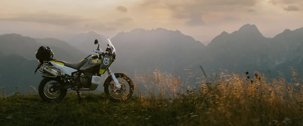 2027 Husqvarna 901 Expedition