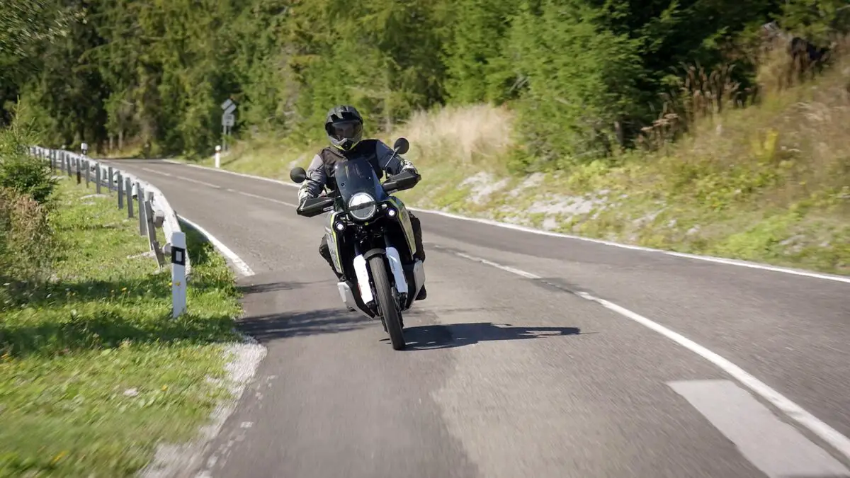 2027 Husqvarna 901