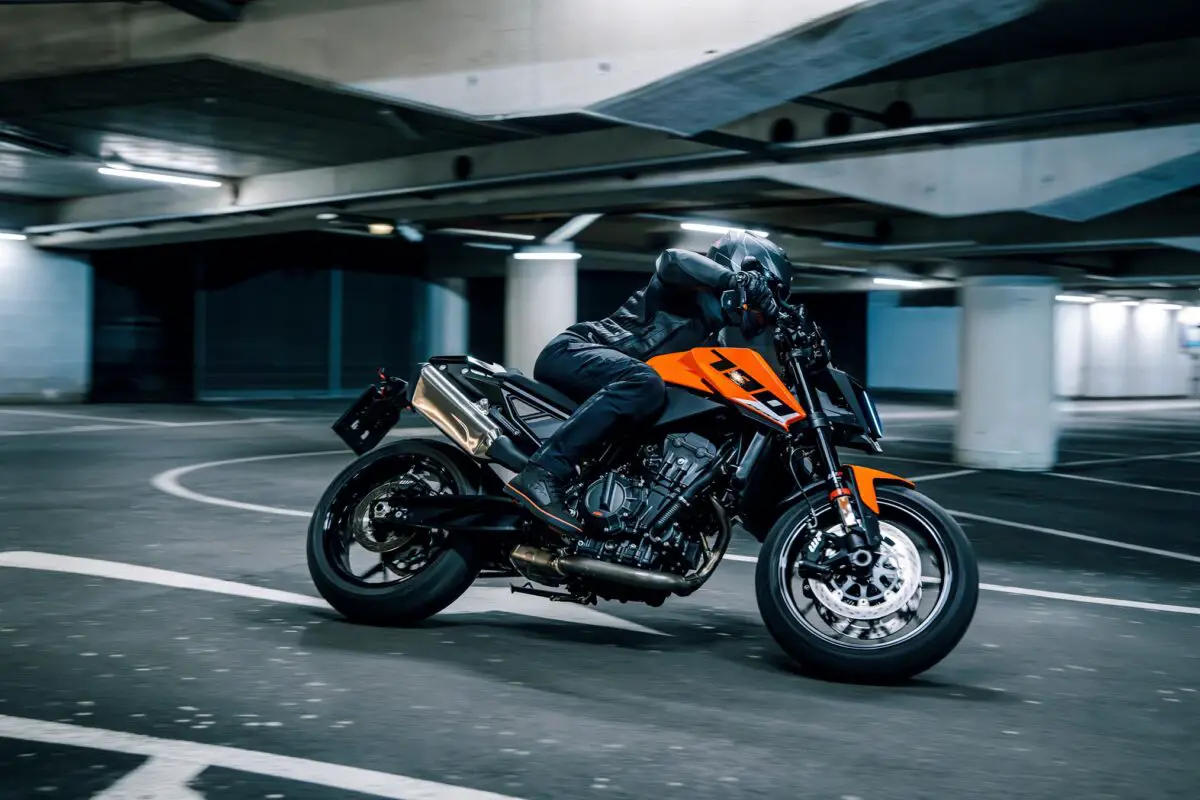 2027 KTM 790 Duke