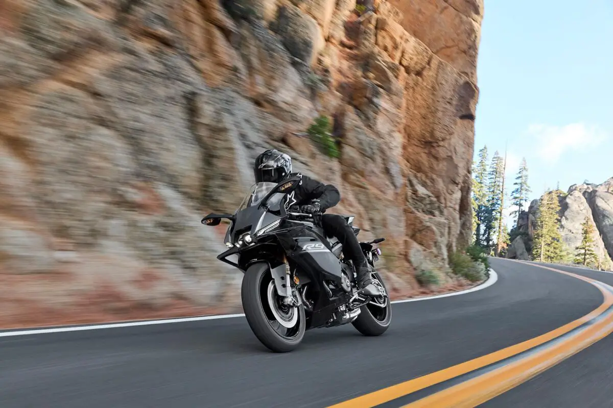 2027 Yamaha YZF-R9