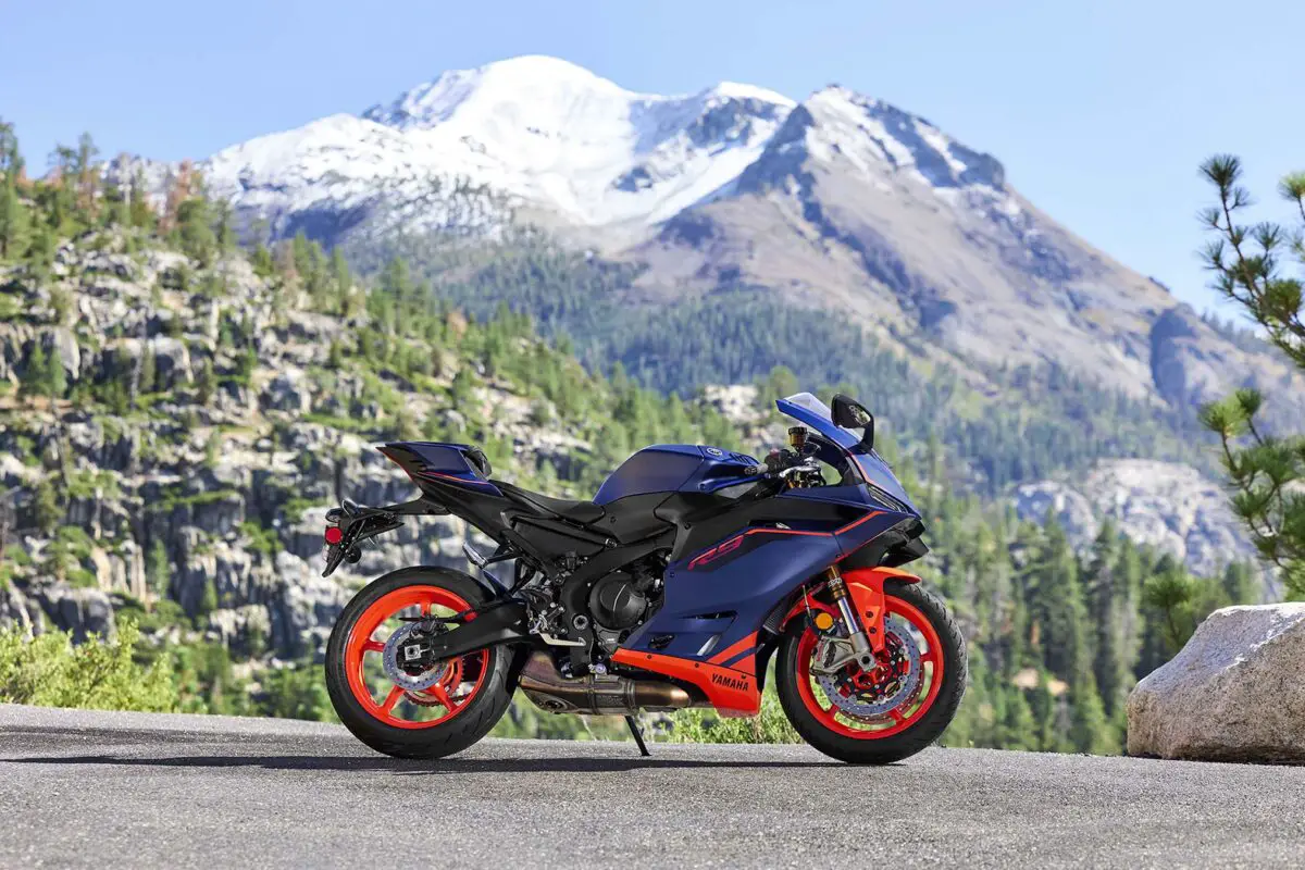2027 Yamaha YZF-R9