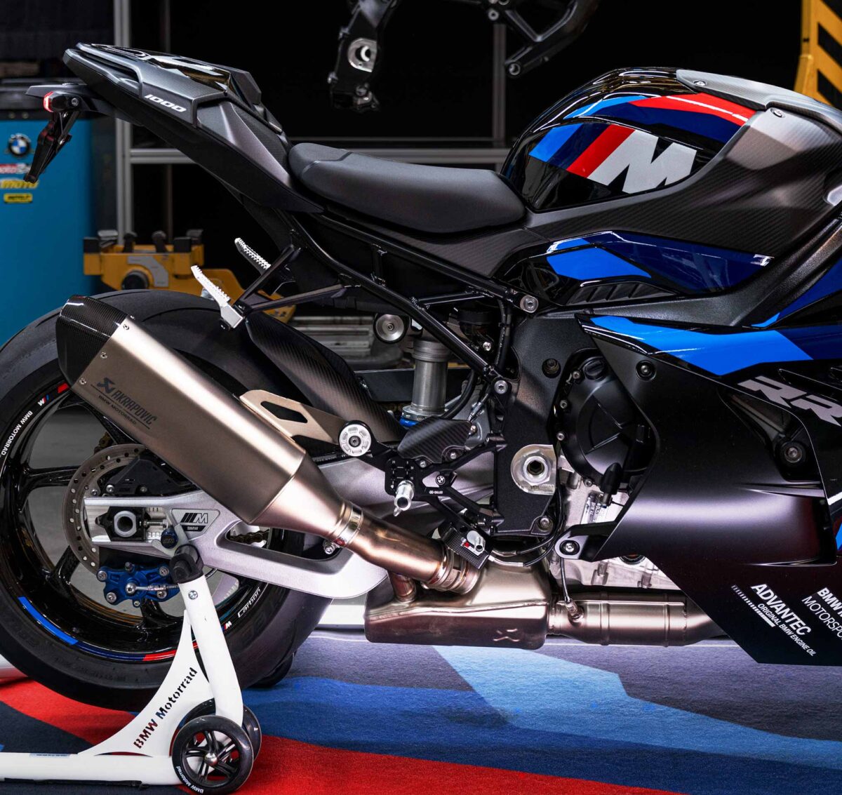 2027 BMW M1000RR