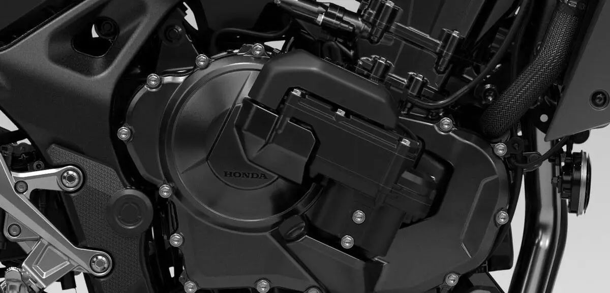 2027 Honda CB750 Hornet E-Clutch