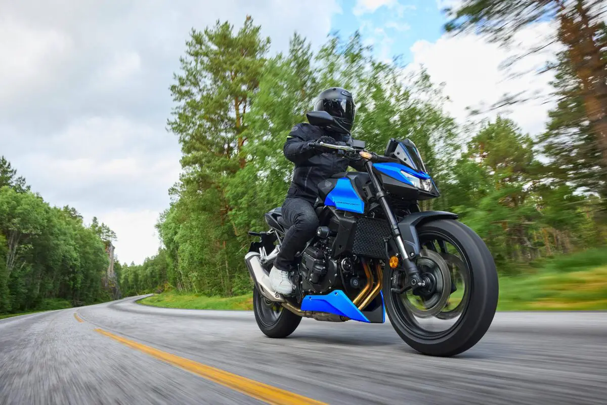 2027 Honda CB750 Hornet E-Clutch