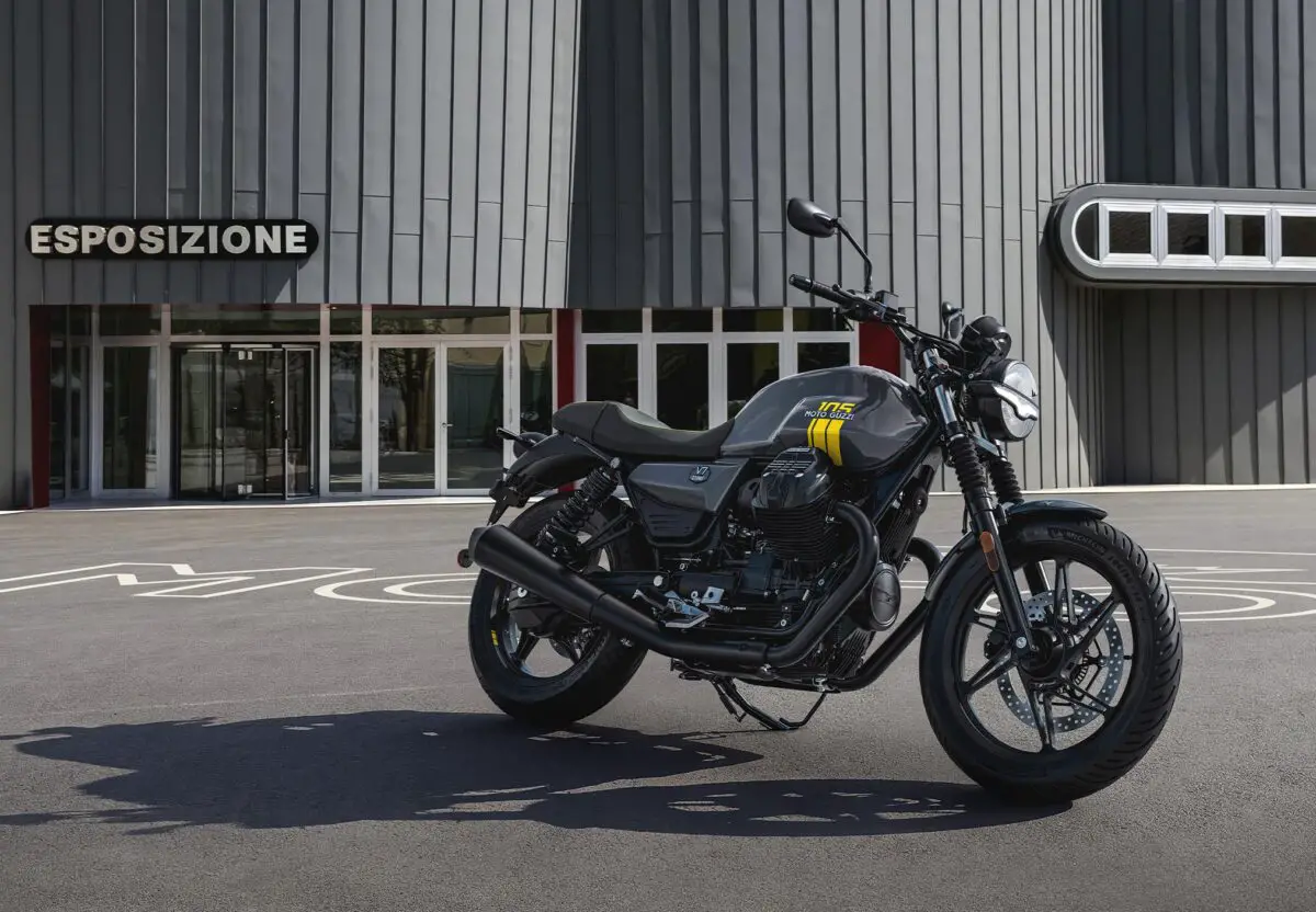 2027 Moto Guzzi V7 Stone 105th Anniversary