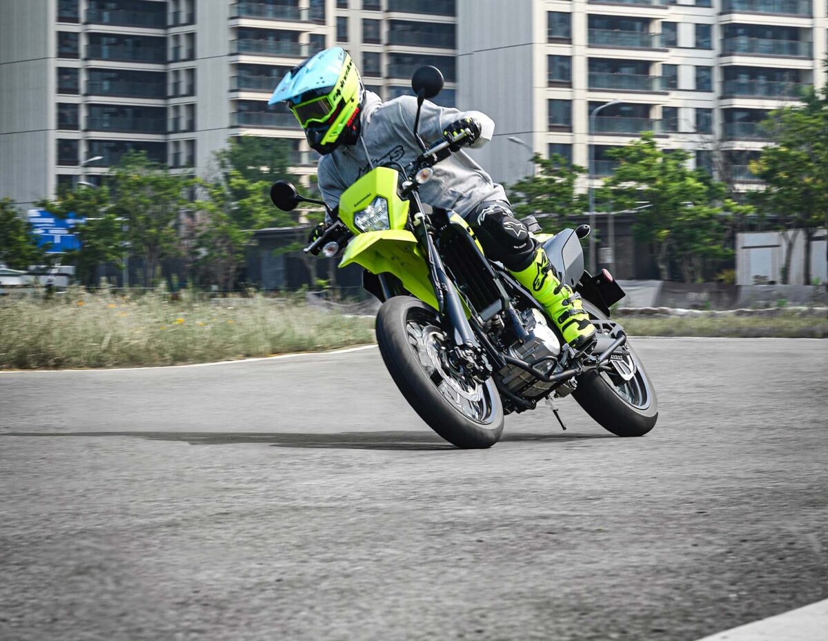 2027 Kawasaki KLX300SM ABS