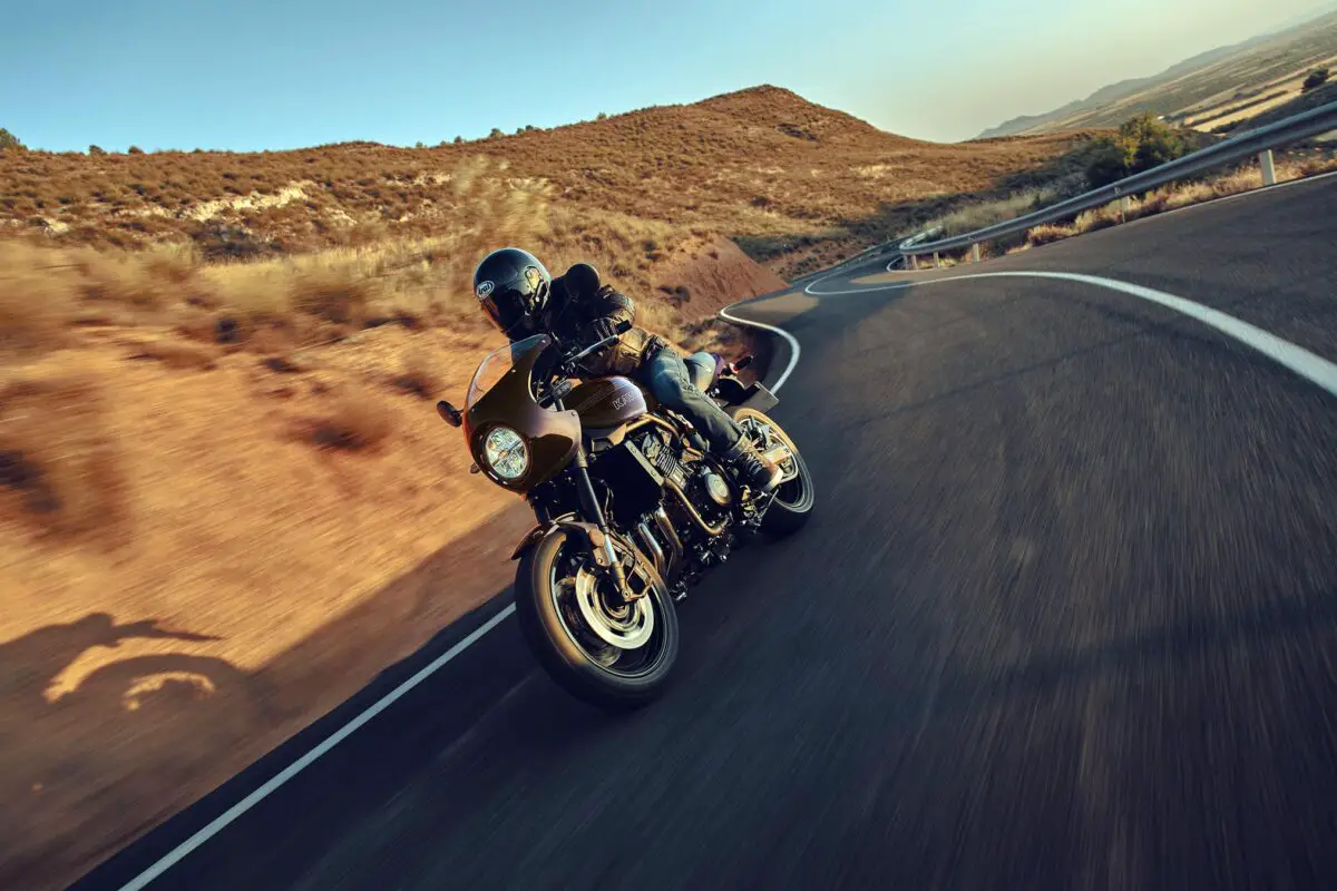 2027 Kawasaki Z900RS Cafe ABS