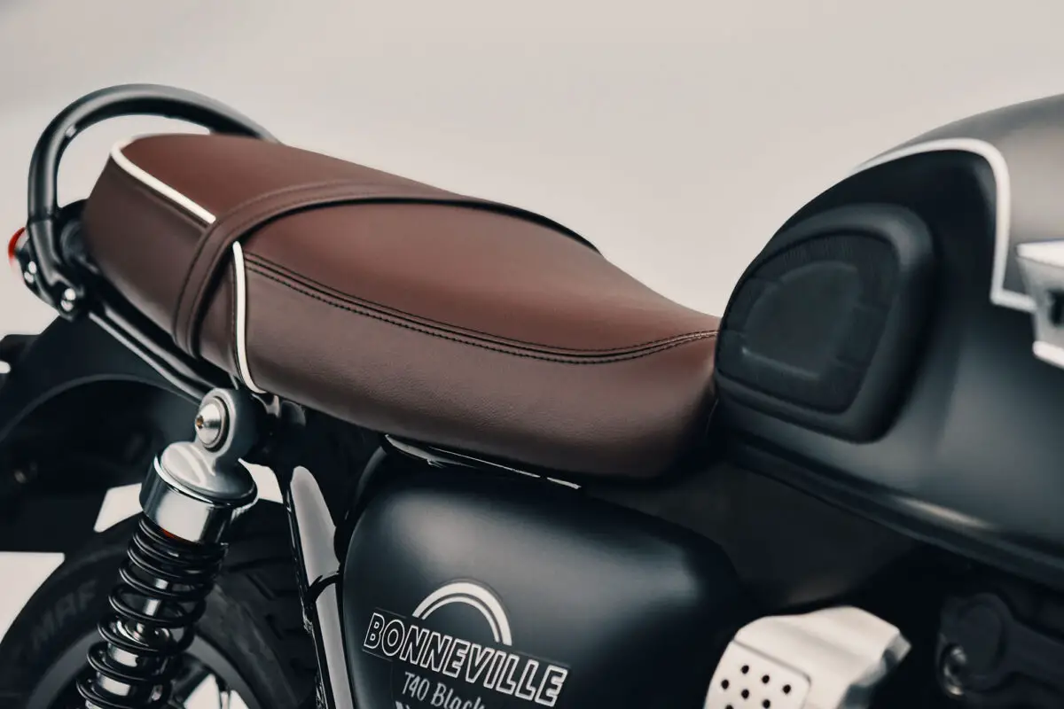 2027 Triumph Bonneville T40 Black